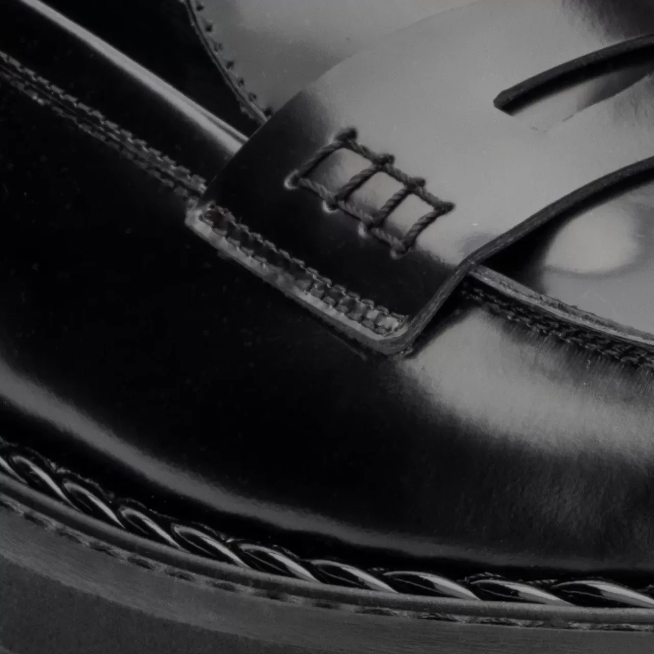 Aquatalia Flats-Stile Black